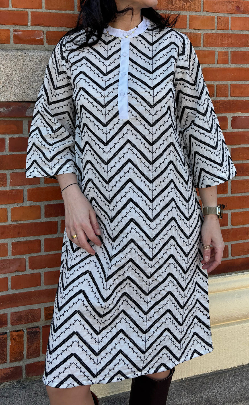 Say INA Copenhagen Kjole - Zara Zig Zag - White W. Black