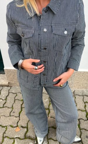 Freequent Jakke - Melly - Off-white w. Navy Blazer
