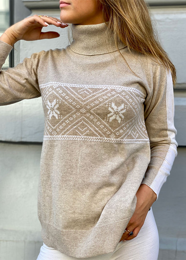 We Norwegians Snowflake Rollneck Cashmere Sweater - Beige på udsalg