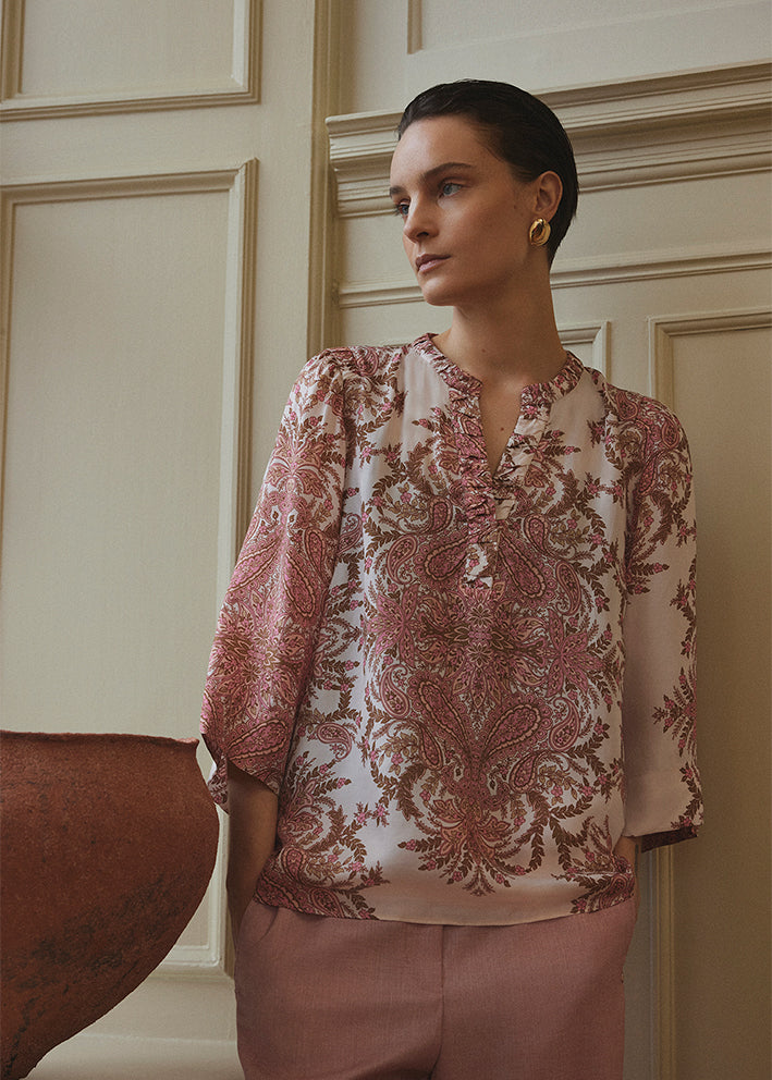 Gustav Neomi shirt 56666 Skjorte - Off White w coral paisley print