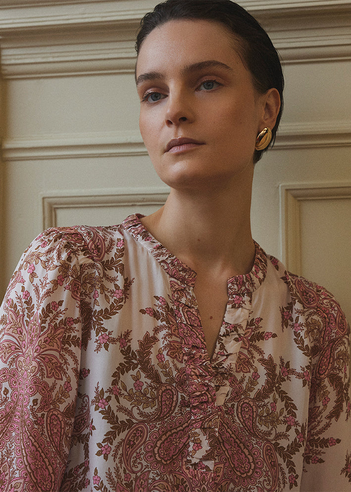 Gustav Neomi shirt 56666 Skjorte - Off White w coral paisley print
