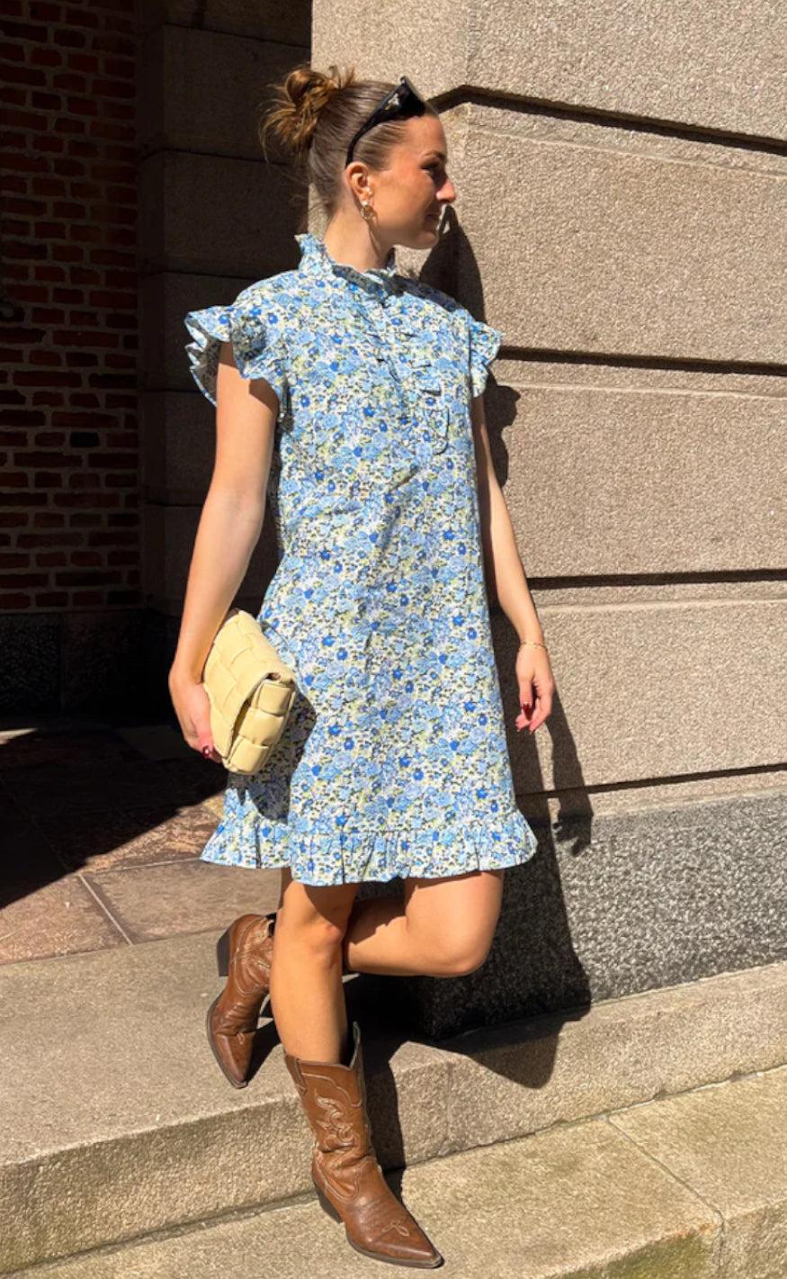 Noella Kjole - Sally - Blue/Yellow Flower Mode
