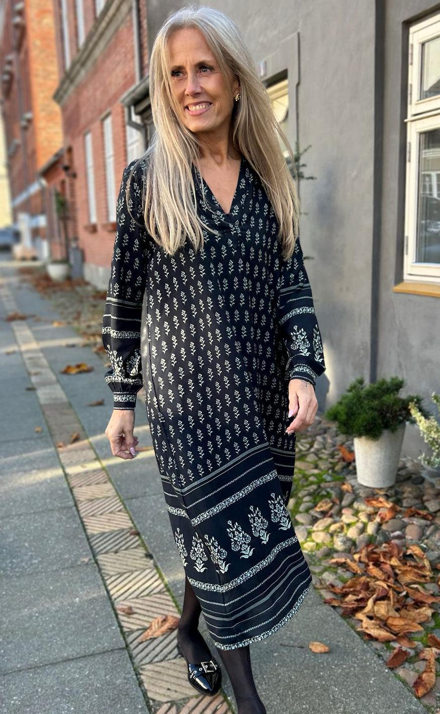 Say INA Copenhagen Kjole - Camma - Black W. Print Online