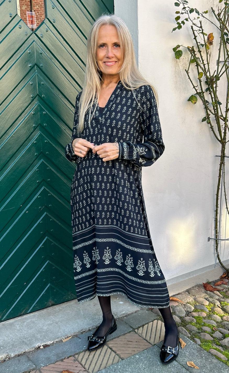 Say INA Copenhagen Kjole - Camma - Black W. Print Online