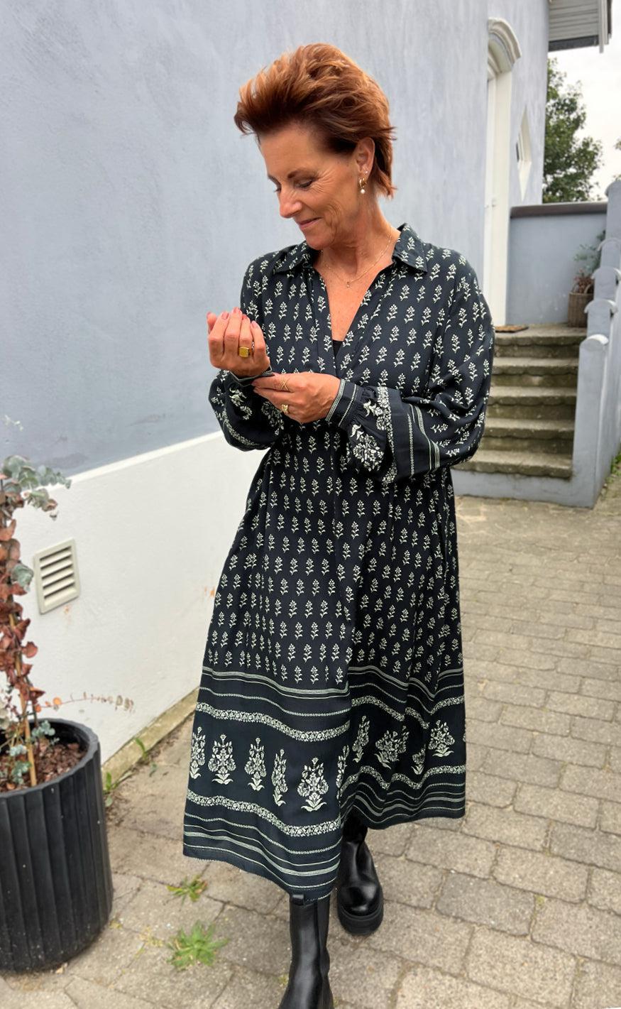 Say INA Copenhagen Kjole - Camma - Black W. Print Online