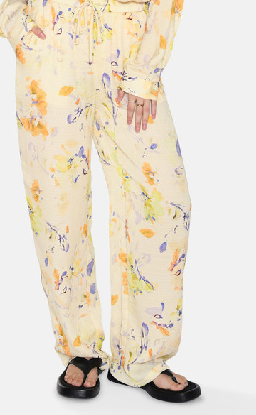 moves-bukser-carla-pastel-yellow_1.jpg Moves Bukser - Carla - Pastel Yellow