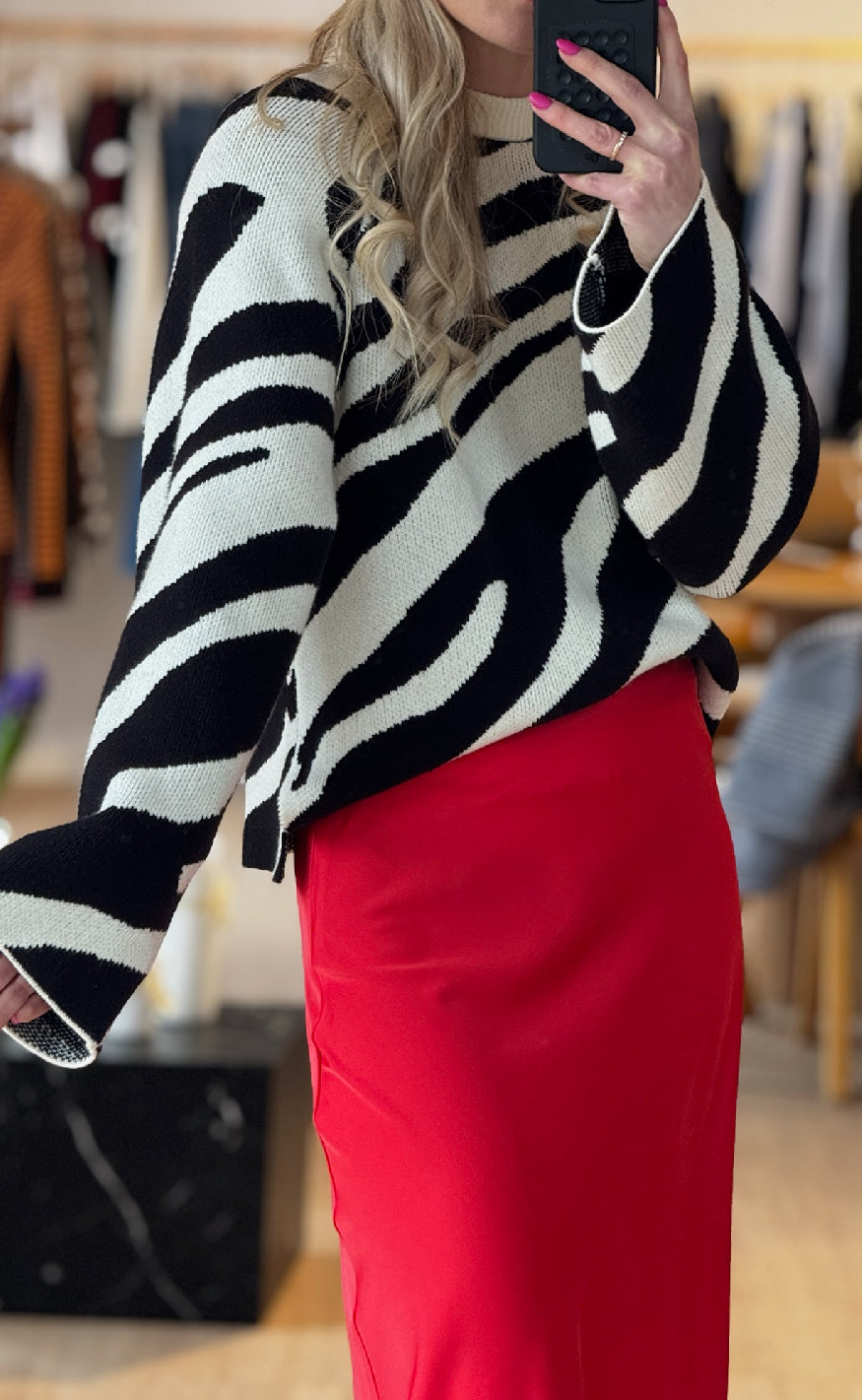 Moves Nederdel - Gebry Satin - Fiery Red